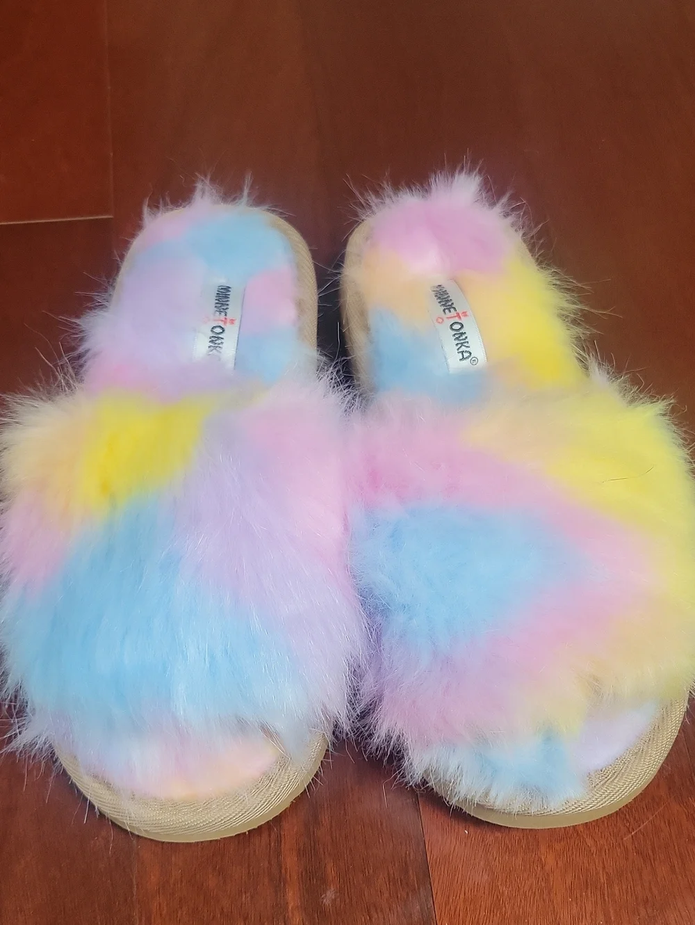 NEW MinneTonka Pastel Rainbow Furry Slide Slippers